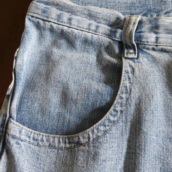 FRAME The Skater Bermuda Shorts (Irvington) Size 29, Pre-owned (Good Condition) - Picture 7 of 13